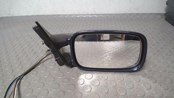Foto: AUSSENSPIEGEL ELEKTRISCH VERSTELLBAR RECHTS eines VW Passat Variant 1.8 LS