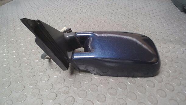 Foto: AUSSENSPIEGEL ELEKTRISCH VERSTELLBAR LINKS eines VW Passat Variant 1.8 LS