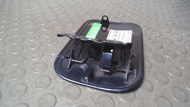 Foto: TANKKLAPPE/ TANKDECKEL ( MOD 94 ) eines VW Passat Variant 1.8 LS