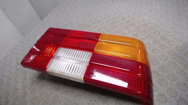 Foto: HECKLEUCHTE / RÜCKLICHT SWF LINKS eines Opel Ascona c LS