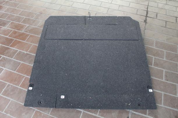 Foto: LADERAUMBODEN / KOFFERRAUMBODEN ( 7 SITZE ) eines Renault Grand Scenic dCi 130 FAP LS