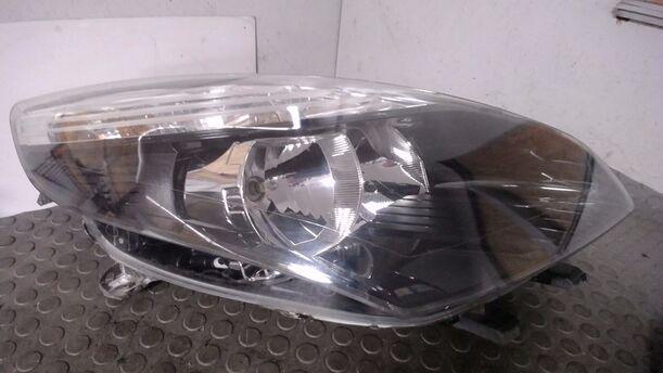 Foto: SCHEINWERFER RECHTS (VALEO) eines Renault Grand Scenic dCi 130 FAP