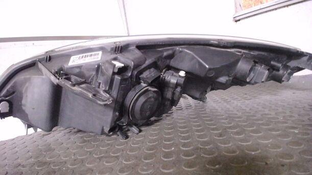 Foto: SCHEINWERFER RECHTS (VALEO) eines Renault Grand Scenic dCi 130 FAP