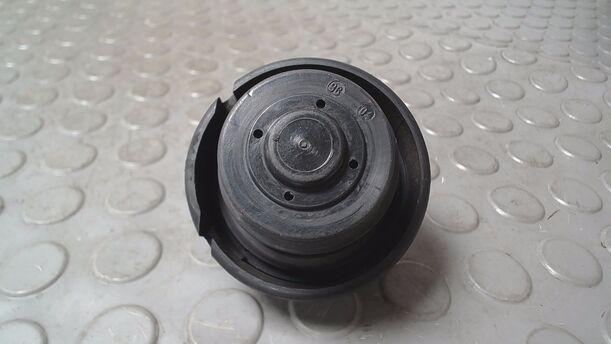 Foto: TANKVERSCHLUSS/ TANKDECKEL eines VW Passat Variant 1.8
