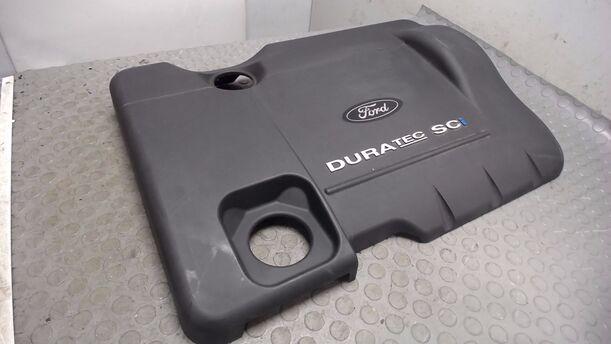 Foto: MOTORVERSCHALUNG eines Ford Mondeo 1.8 Viva X
