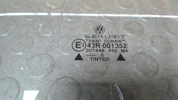 Foto: SEITENSCHEIBE VORN LINKS eines VW Passat Variant 1.8 Viva X