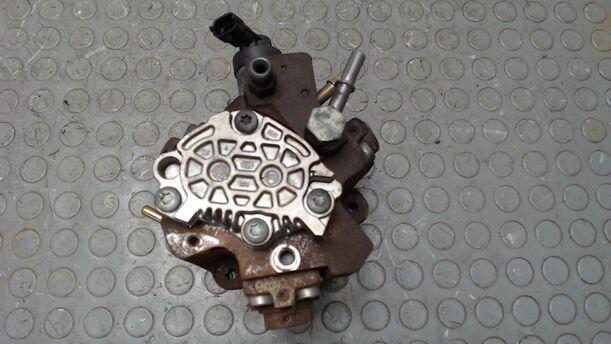 Foto: DIESELEINSPRITZPUMPE eines Renault Grand Scenic dCi 130 FAP Viva X