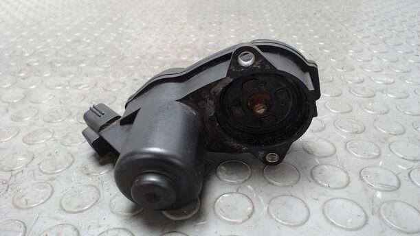 Foto: STELLMOTOR ELEKTRISCHE FESTSTELLBREMSE / HANDBREMSE eines Renault Grand Scenic dCi 130 FAP Viva X