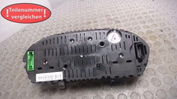 Foto: TACHOEINHEIT / KOMBIINSTRUMENT eines Skoda Fabia 1.2 HTP Viva X