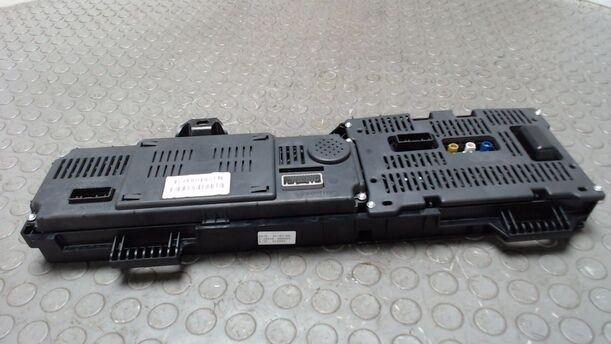 Foto: TACHOEINHEIT / KOMBIINSTRUMENT eines Renault Grand Scenic dCi 130 FAP Viva X