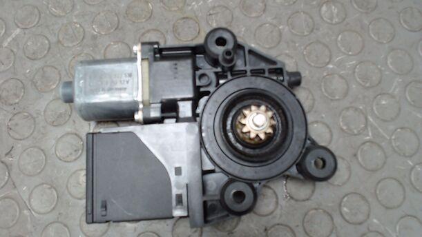 Foto: FENSTERHEBERMOTOR HINTEN RECHTS eines Renault Grand Scenic dCi 130 FAP Viva X