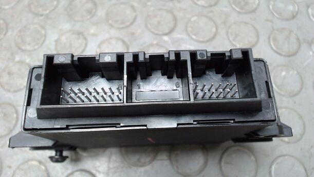 Foto: STEUERGERÄT / MODUL ECU eines Renault Grand Scenic dCi 130 FAP Viva X
