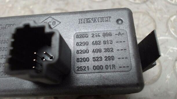 Foto: WARNBLINKSCHALTER eines Renault Grand Scenic dCi 130 FAP Viva X