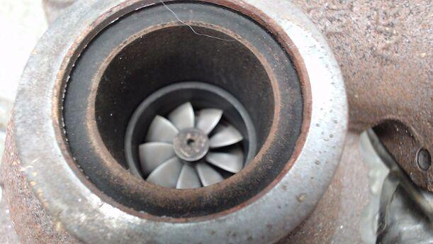 Foto: TURBOLADER eines Renault Grand Scenic dCi 130 FAP Viva X