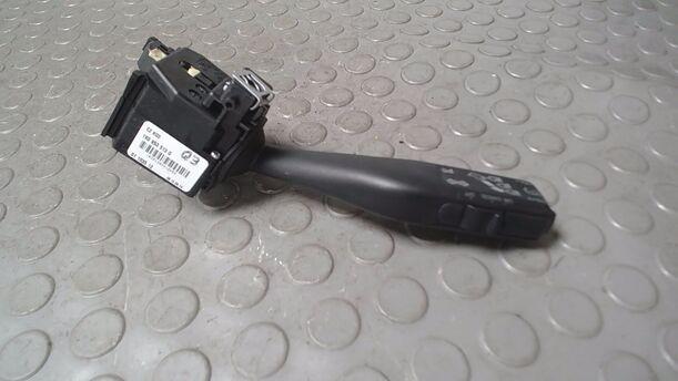 Foto: BLINKSCHALTER/ KOMBISCHALTER ( TEMPOMAT ) eines Skoda Octavia Combi 1.9 TDI Viva X