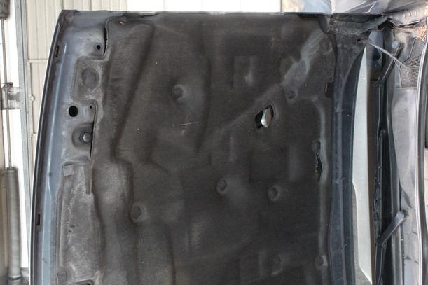 Foto: MOTORHAUBE ( VOR FACELIFT ) eines Opel Vectra GL