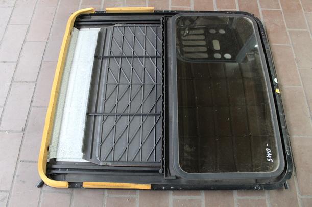 Foto: SCHIEBEDACH / PANORAMADACH ( MECHANISCH ) eines Opel Vectra GL