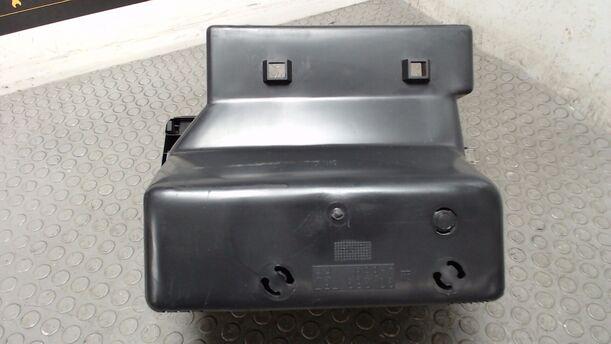 Foto: HANDSCHUHFACH eines Opel Vectra GL