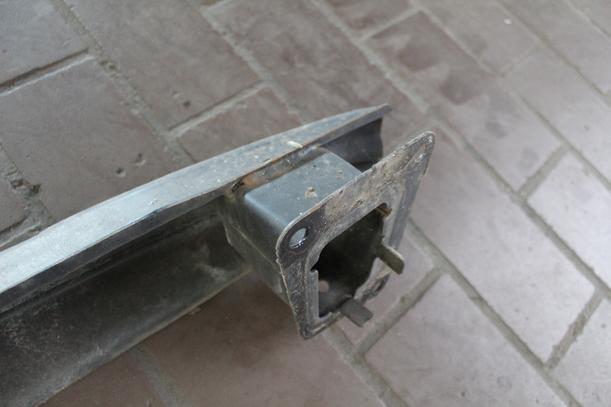 Foto: VERSTÄRKUNG HINTEN ( LIMOUSINE ) eines VW Passat 1.9 TDI DPF GL