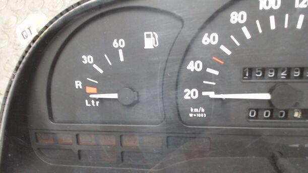 Foto: TACHOEINHEIT / KOMBIINSTRUMENT eines Opel Vectra GL