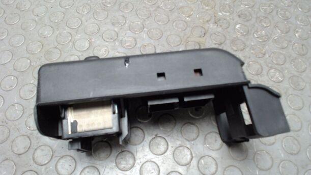 Foto: LICHTSCHALTER eines Opel Vectra GL