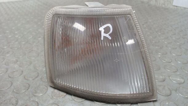 Foto: BLINKER VORN RECHTS eines Opel Vectra acenta