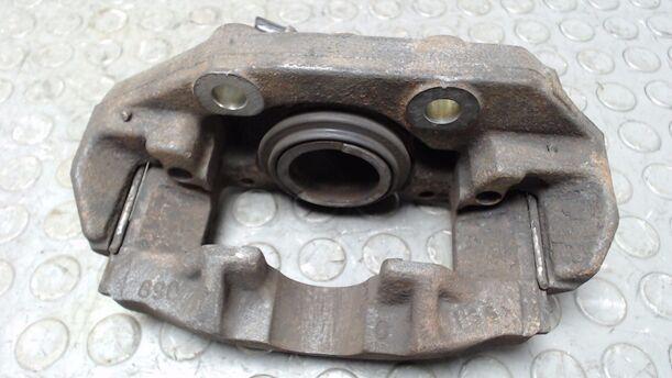 Foto: BREMSSATTEL VORN LINKS eines Opel Vectra acenta