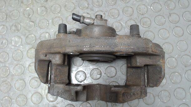 Foto: BREMSSATTEL VORN LINKS eines Opel Vectra acenta