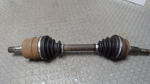 Foto: ANTRIEBSWELLE LINKS ( AUTOMATIK ) eines Opel Vectra acenta