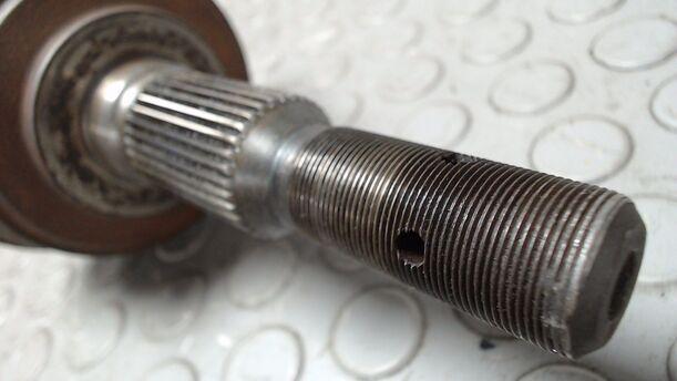 Foto: ANTRIEBSWELLE LINKS ( AUTOMATIK ) eines Opel Vectra acenta