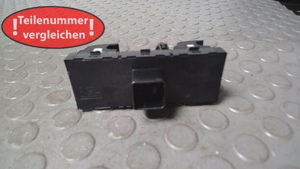 Foto: FENSTERHEBERSCHALTER eines VW Passat 1.9 TDI DPF acenta