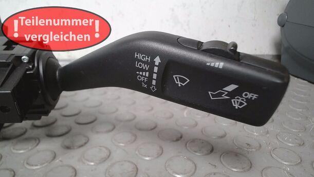 Foto: BLINKSCHALTER/ KOMBISCHALTER/ LENKSTOCKSCHALTER eines VW Passat 1.9 TDI DPF acenta