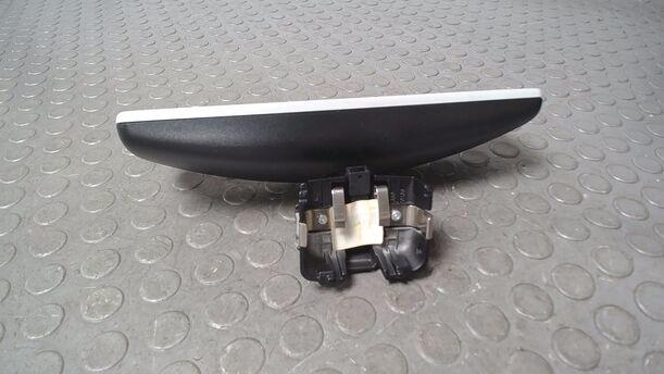 Foto: INNENSPIEGEL AUTOMATISCH ABBLENDBAR eines VW Passat 1.9 TDI DPF acenta