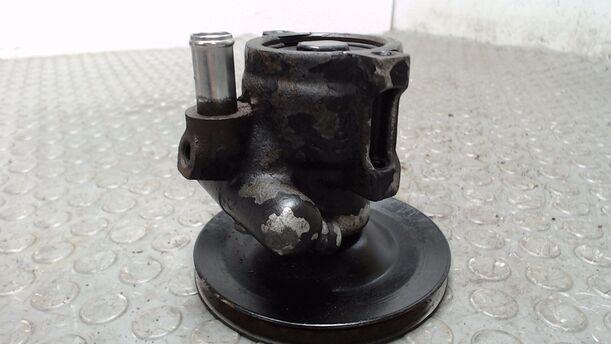 Foto: PUMPE SERVOLENKUNG eines Opel Vectra acenta