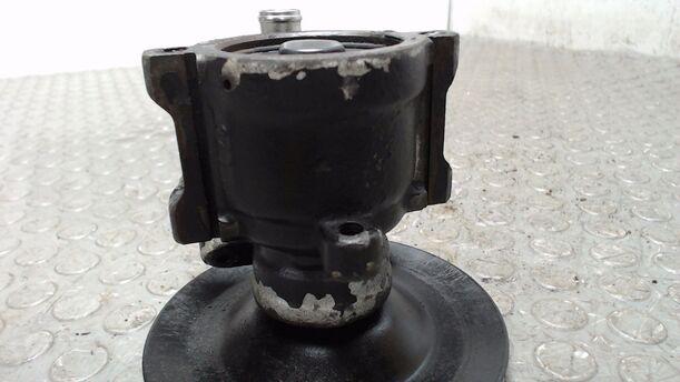 Foto: PUMPE SERVOLENKUNG eines Opel Vectra acenta