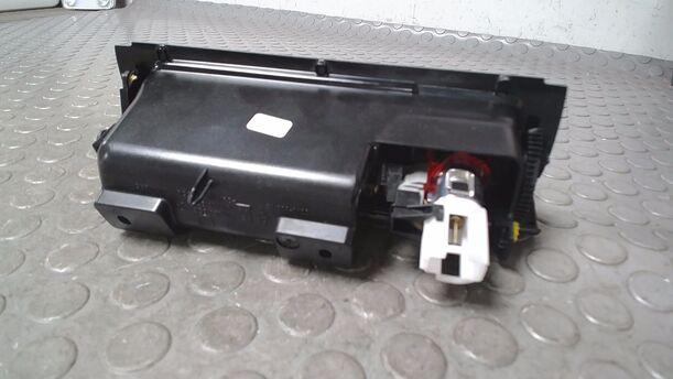Foto: ASCHENBECHER eines VW Passat 1.9 TDI DPF acenta