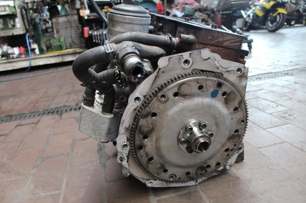 Foto: MOTORBLOCK ( CAGA ) eines Audi A4 Avant 2.0 TDI DPF acenta