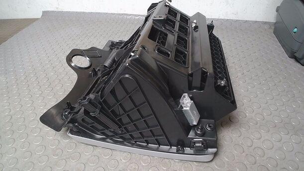Foto: HANDSCHUHFACH ( CLASSICGREY ) eines VW Passat 1.9 TDI DPF acenta
