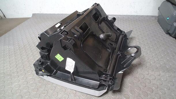 Foto: HANDSCHUHFACH ( CLASSICGREY ) eines VW Passat 1.9 TDI DPF acenta