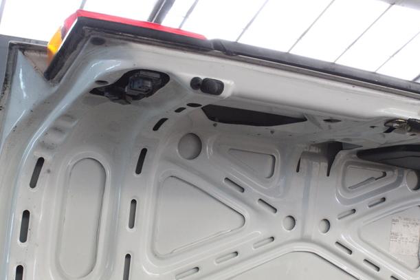 Foto: HECKDECKEL/ HECKKLAPPE eines Audi 100 acenta