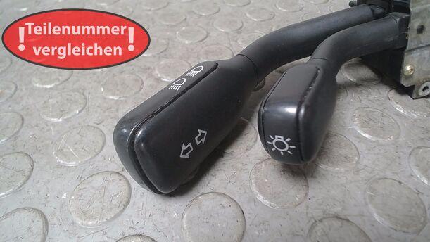 Foto: BLINKSCHALTER/ KOMBISCHALTER eines Audi 100 acenta