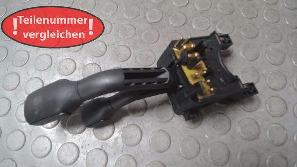 Foto: SCHEIBENWISCHERSCHALTER eines Audi 100 acenta