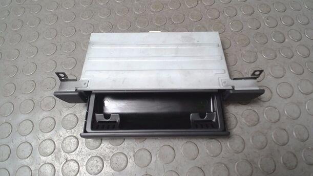 Foto: ASCHENBECHER eines Audi 100 acenta