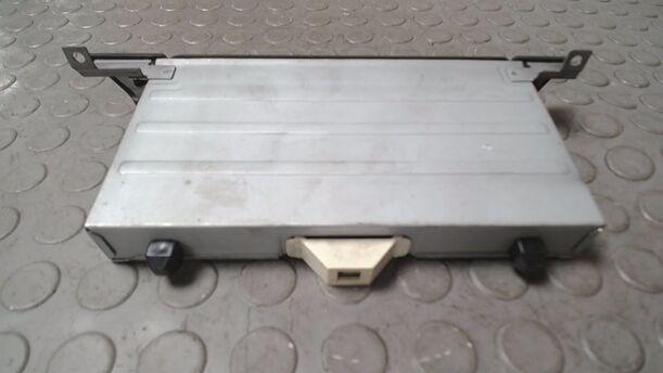 Foto: ASCHENBECHER eines Audi 100 acenta