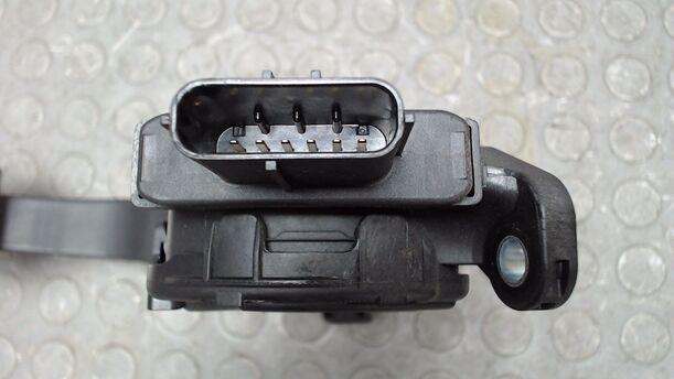 Foto: GASPEDAL ( DIESEL/ SCHALTGETRIEBE ) eines Audi A4 Avant 2.0 TDI DPF acenta