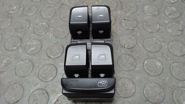 Foto: FENSTERHEBERSCHALTER VORN LINKS eines Audi A4 Avant 2.0 TDI DPF acenta