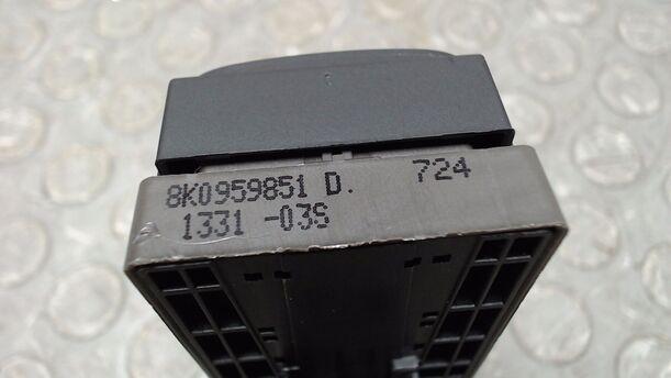 Foto: FENSTERHEBERSCHALTER VORN LINKS eines Audi A4 Avant 2.0 TDI DPF acenta