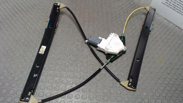 Foto: FENSTERHEBER VORN RECHTS ELEKTRISCH eines Audi A4 Avant 2.0 TDI DPF acenta