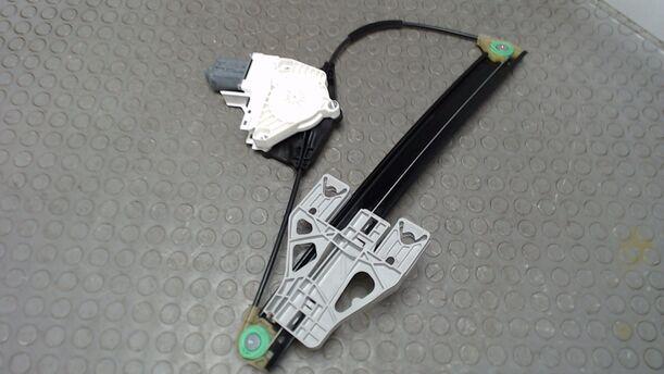 Foto: FENSTERHEBER HINTEN LINKS ELEKTRISCH eines Audi A4 Avant 2.0 TDI DPF acenta