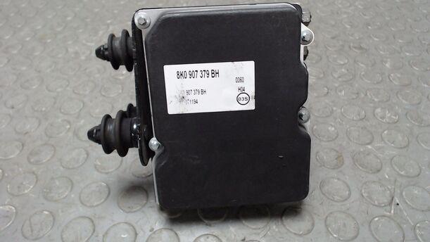 Foto: HAUPTBREMSAGGREGAT ABS / ESP eines Audi A4 Avant 2.0 TDI DPF acenta